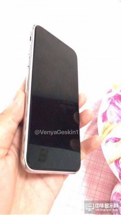 iPhone 8Cģع: ָyڱ 